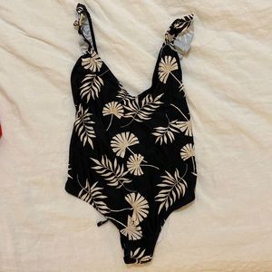 NWT Sisstrevolution one piece bathing suit - M